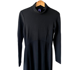 Vestido de maternidade com gola alta